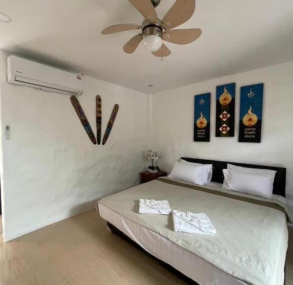 Отель Gee Resort