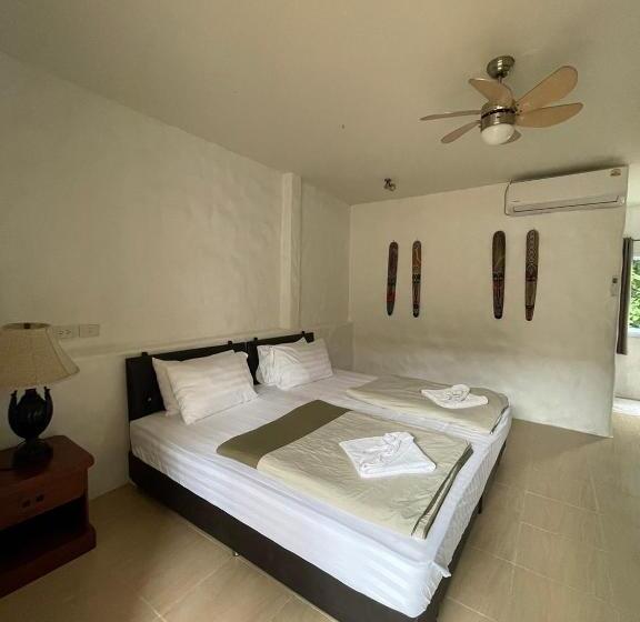 Отель Gee Resort