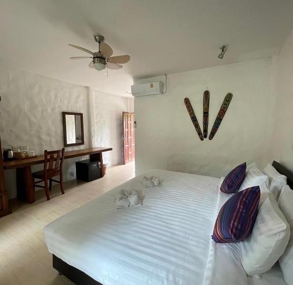 Отель Gee Resort