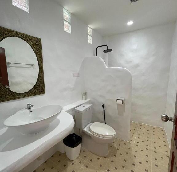 Отель Gee Resort