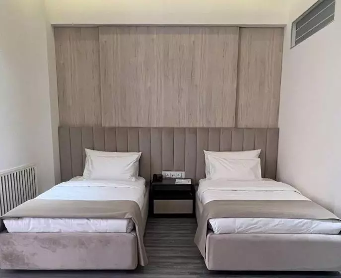 هتل Kiropol Airport