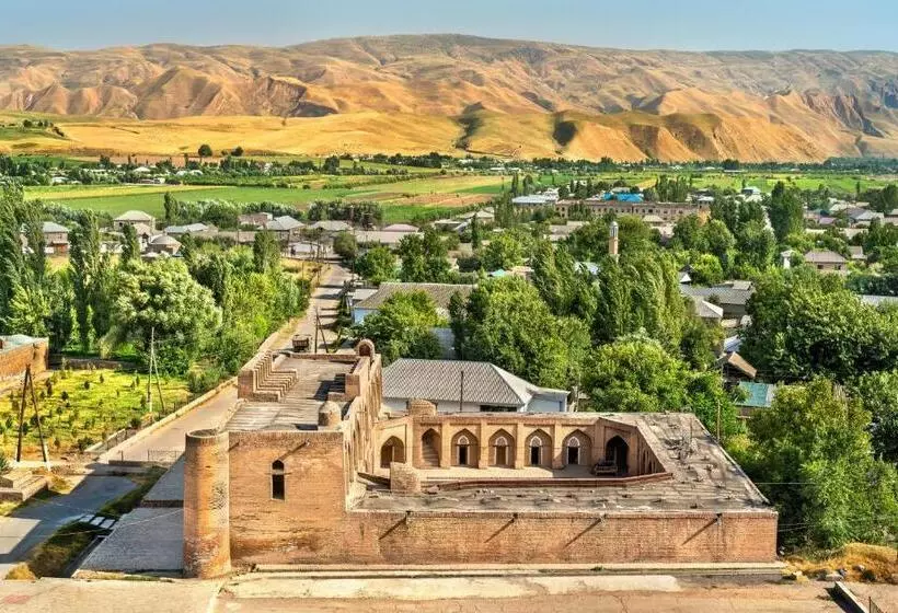 هتل Kiropol Airport