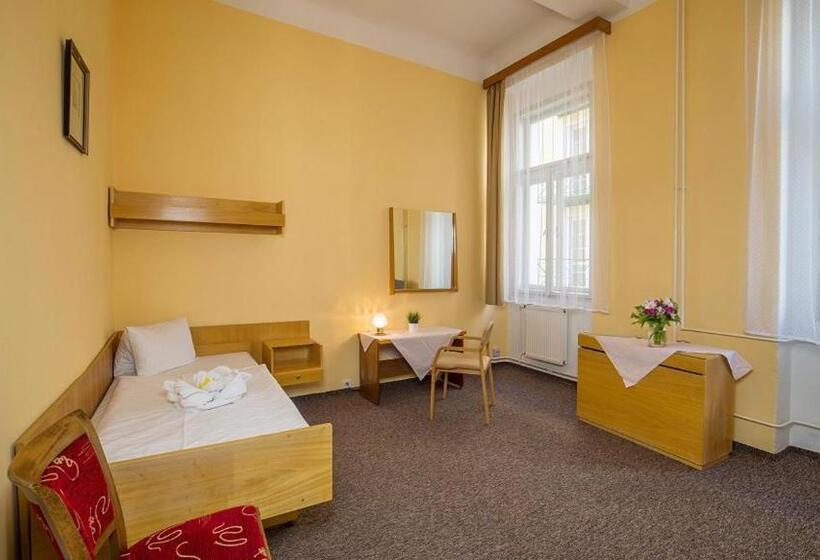 Hotel Otava   Vedlejší Budova