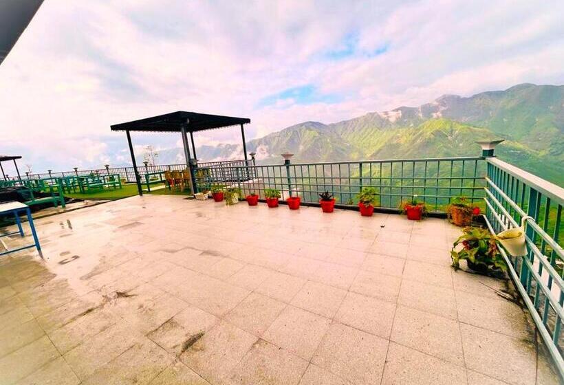 Hotel The Grand Edge Retreat   Luxury In The Clouds