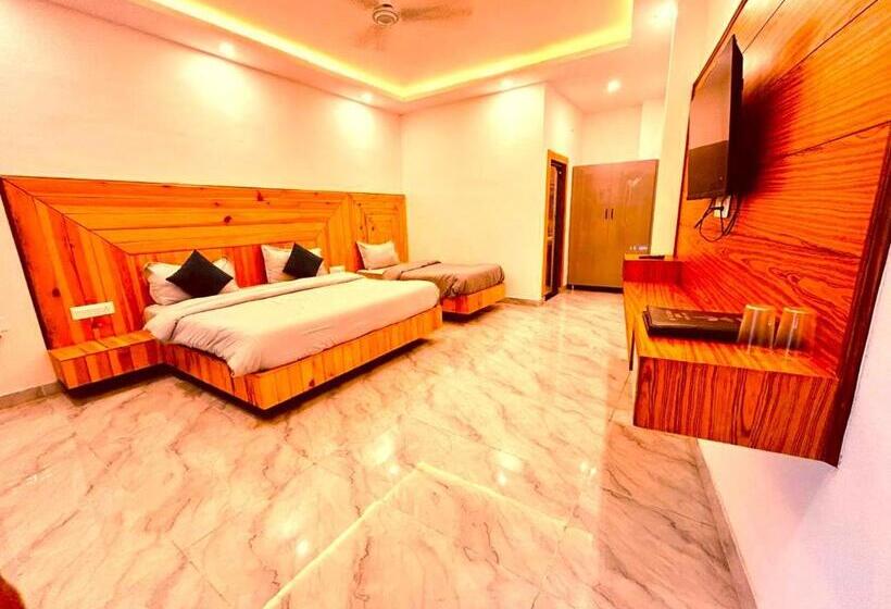 Hotel The Grand Edge Retreat   Luxury In The Clouds