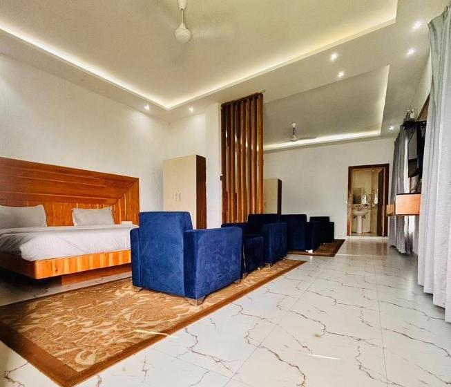 Hotel The Grand Edge Retreat   Luxury In The Clouds