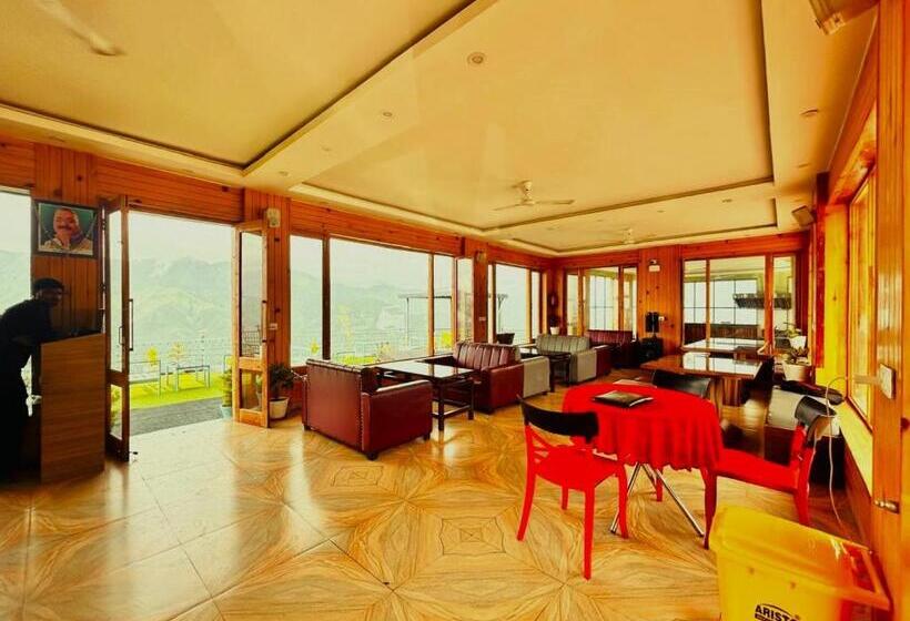 Hotel The Grand Edge Retreat   Luxury In The Clouds