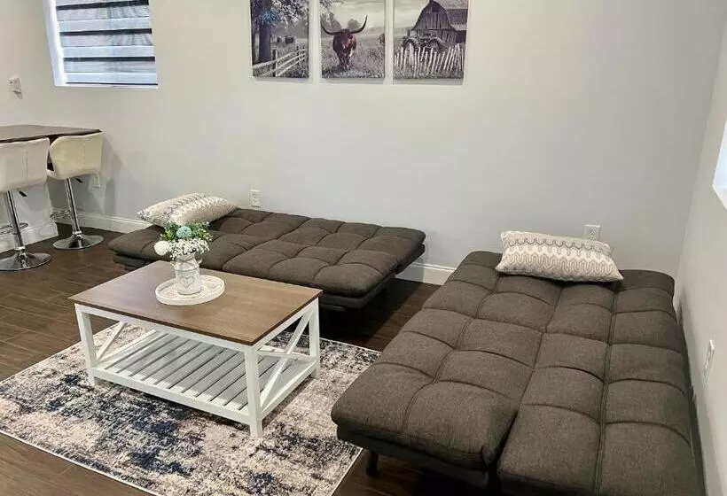 ペンション Naples Charming Cottage