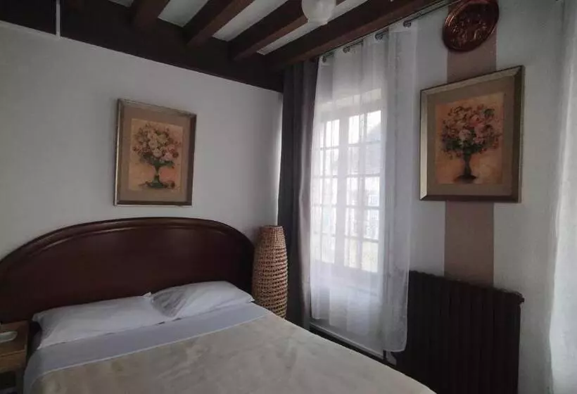 Retkeilymaja Le Champcevrais