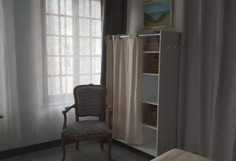 Retkeilymaja Le Champcevrais