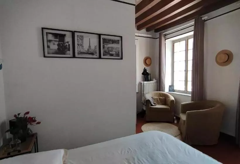 Retkeilymaja Le Champcevrais