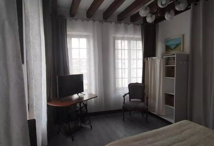 Retkeilymaja Le Champcevrais