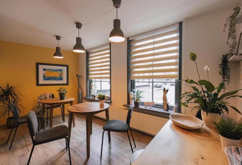 צימר Le Petit Hotel   Strange