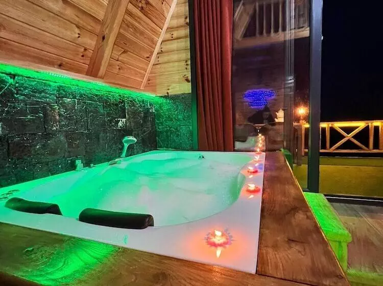 Hotelli Olva Suit Bungalov