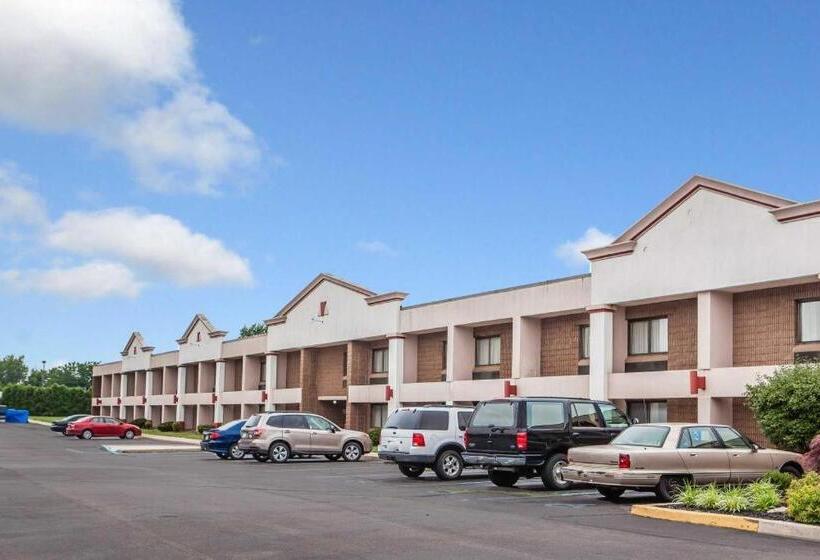 Отель Quality Inn & Suites