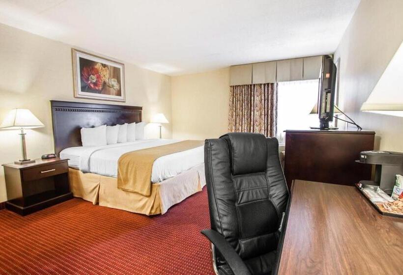 Отель Quality Inn & Suites