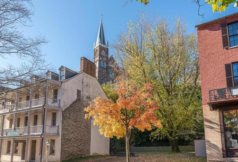 Pansiyon La Soledad Lavender Farm And Guesthouse