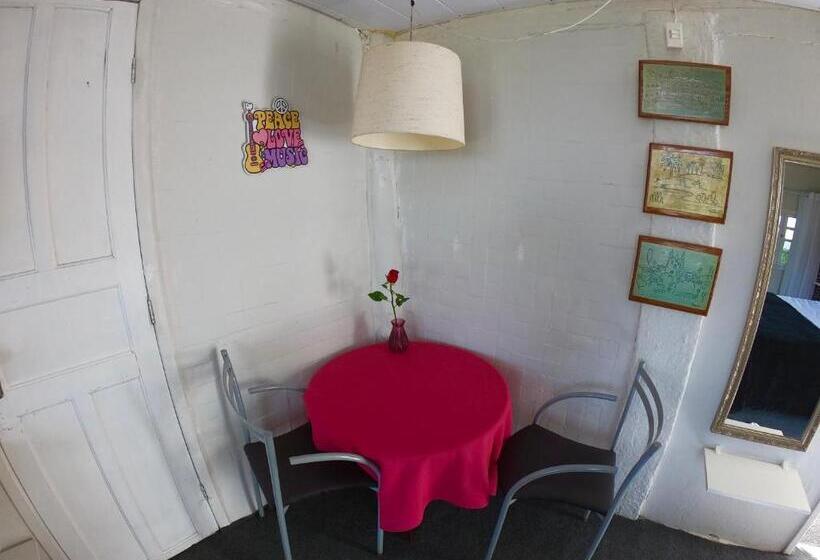 تختخواب و صبحانه Chalés Da Pedra