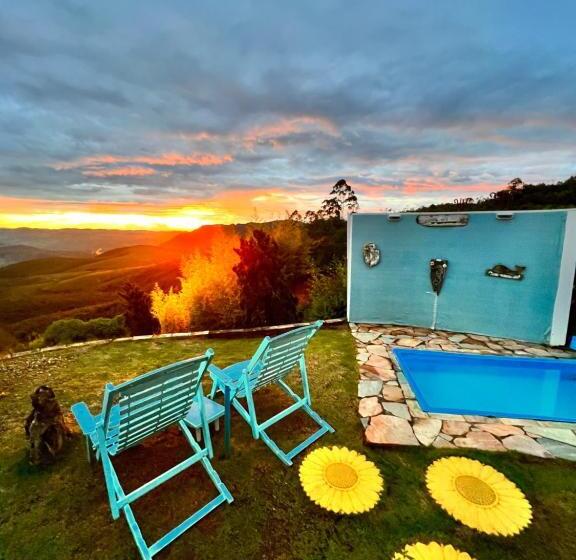 تختخواب و صبحانه Chalés Da Pedra