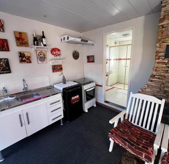 تختخواب و صبحانه Chalés Da Pedra