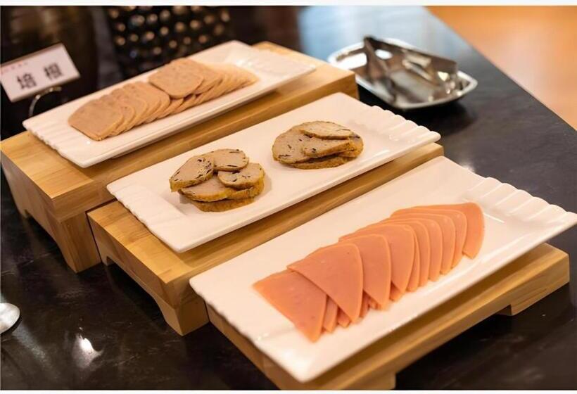 Echeng Hotel Liuzhou Yufengshan High Speed Railway Station