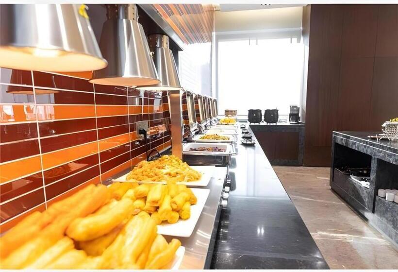 Echeng Hotel Liuzhou Yufengshan High Speed Railway Station