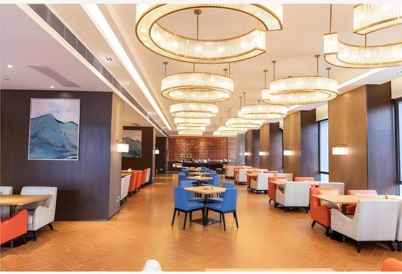 Echeng Hotel Liuzhou Yufengshan High Speed Railway Station