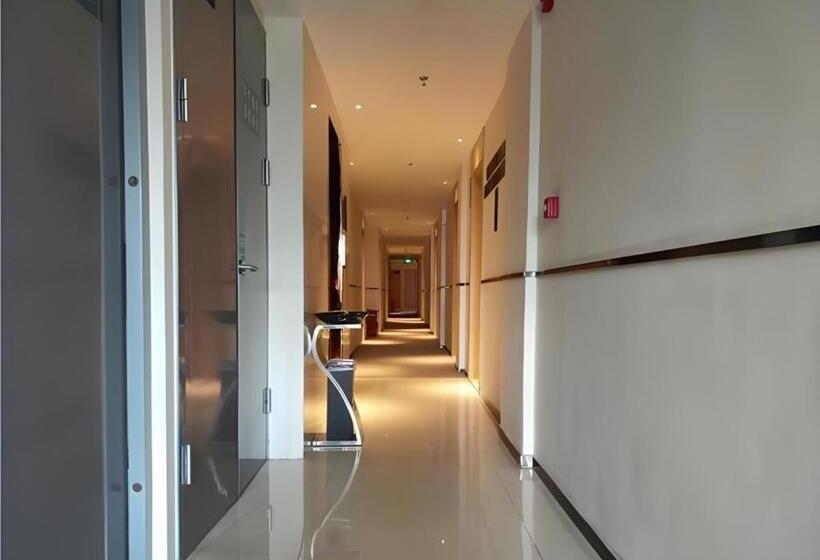 ホテル City Comfort Inn Guilin Yangshuo Shili Hualang Qianguqing