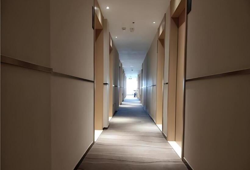 ホテル City Comfort Inn Guilin Yangshuo Shili Hualang Qianguqing