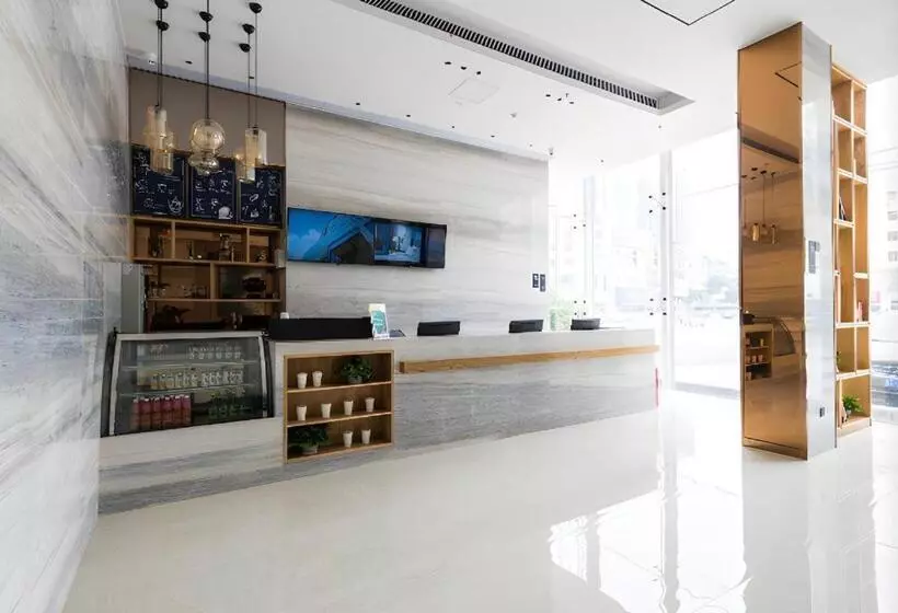 Hotelli City Comfort Inn Huizhou Zhongkai Chenjiang Avenue