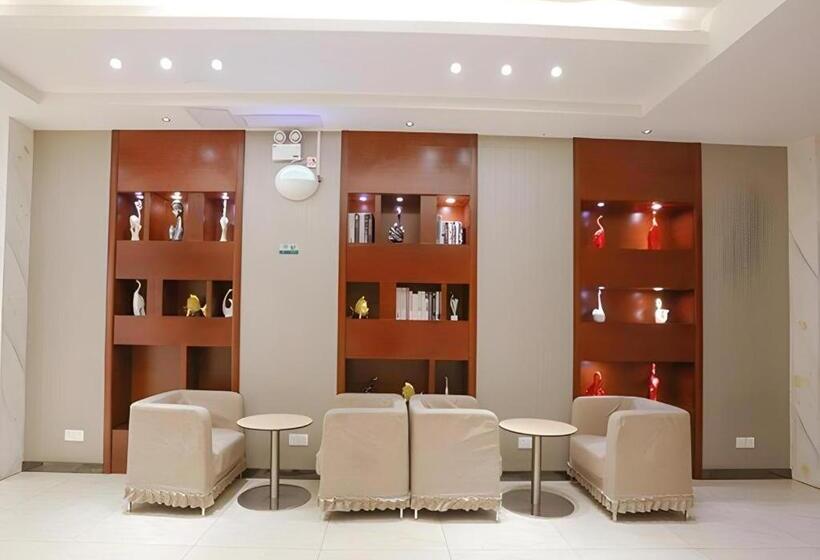 Отель City Comfort Inn Wuhan Zhongnan Hospital Shuiguohu Metro Station