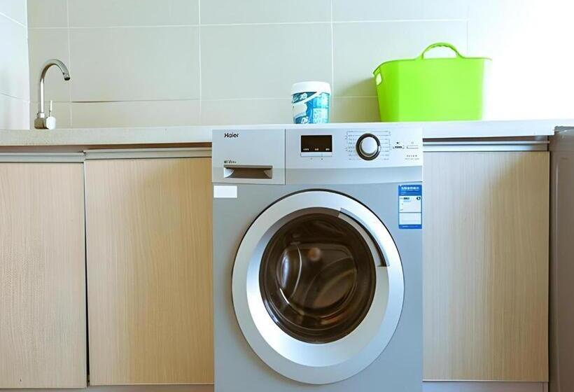 Отель City Comfort Inn Wuhan Zhongnan Hospital Shuiguohu Metro Station