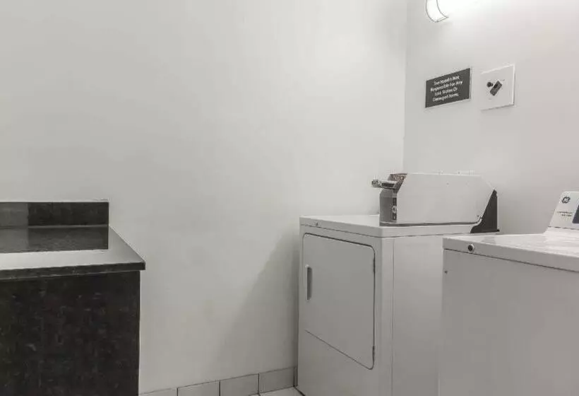 ホテル Quality Inn & Suites