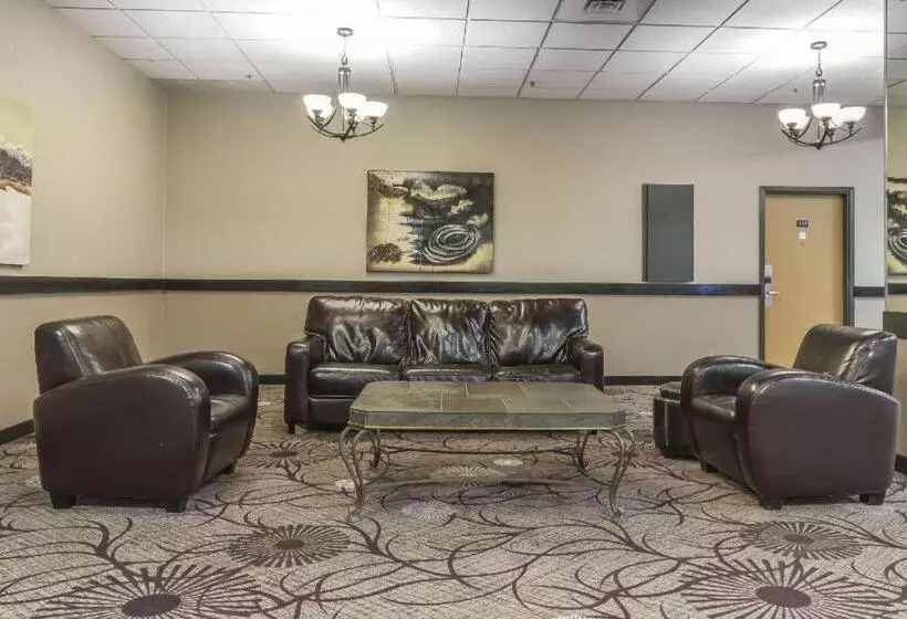 ホテル Quality Inn & Suites