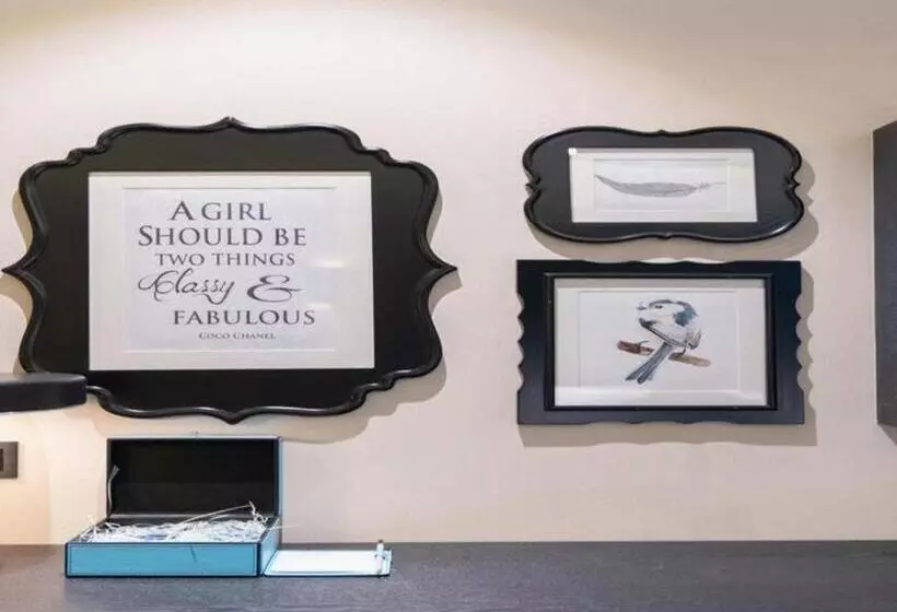 Xana Hotelle· Wulumuqi High Speed Railway Station Baonengcheng