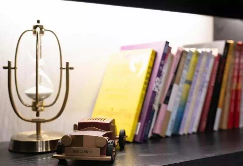 Xana Hotelle· Wulumuqi High Speed Railway Station Baonengcheng