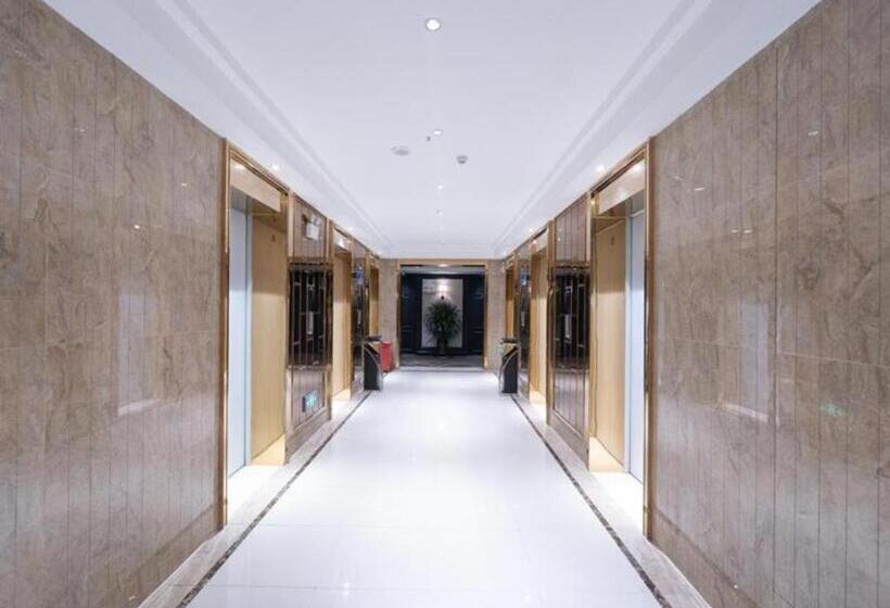 Xana Hotelle· Wulumuqi High Speed Railway Station Baonengcheng