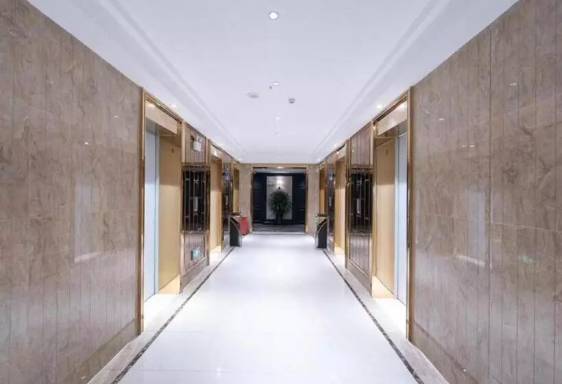 Xana Hotelle· Wulumuqi High Speed Railway Station Baonengcheng