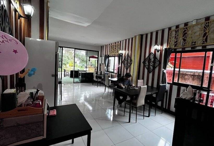 Hotel Coco Mountain View Guest House