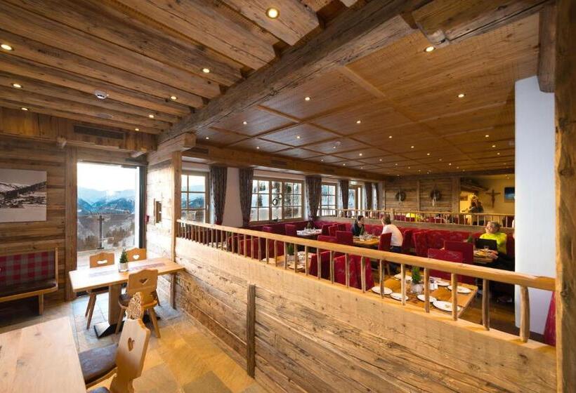 ホテル Grossarler Panorama Stube