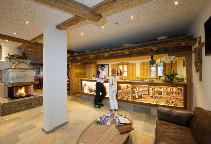 ホテル Grossarler Panorama Stube