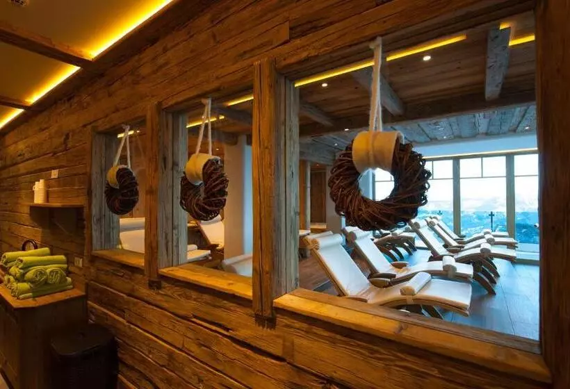 Hotelli Grossarler Panorama Stube