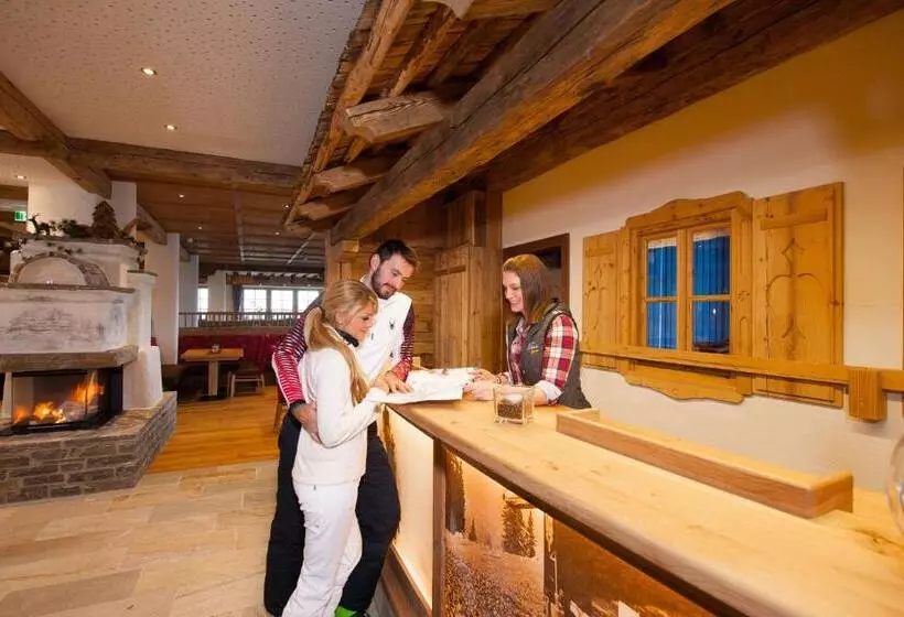 Hotelli Grossarler Panorama Stube