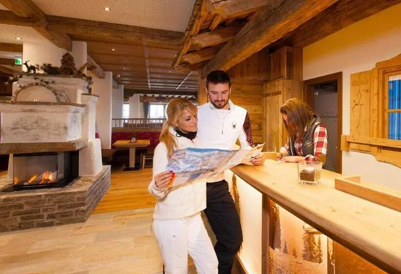 Hotelli Grossarler Panorama Stube