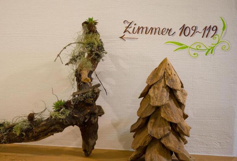 ホテル Grossarler Panorama Stube