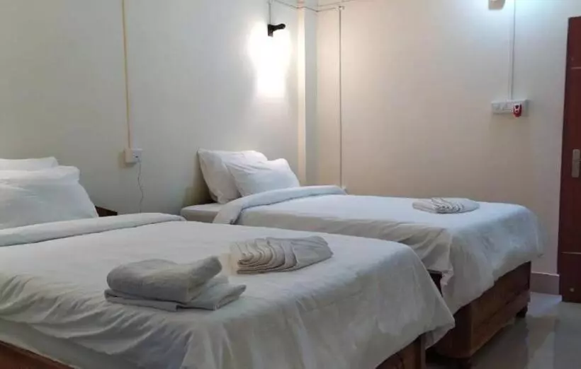 Hotelli Shoolin Wood