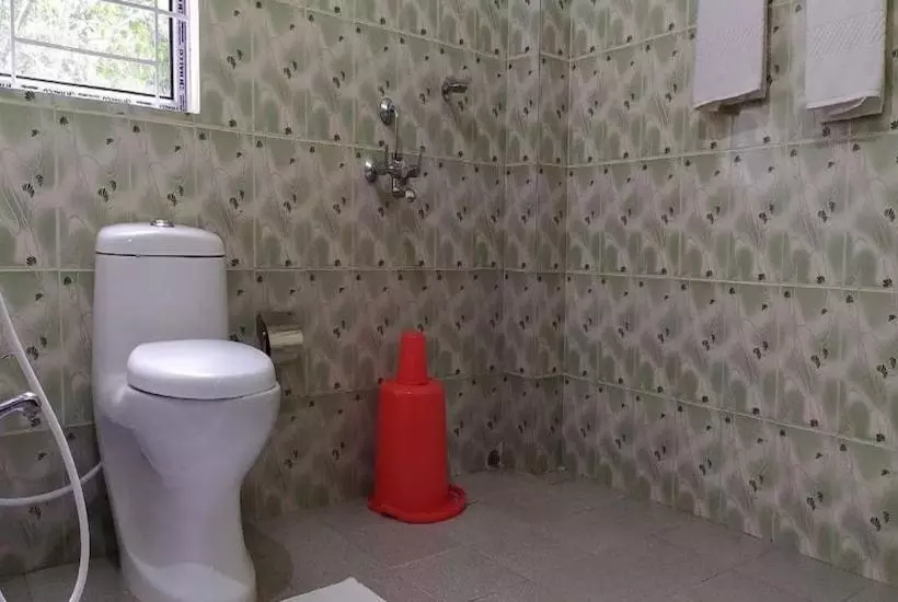 Hotelli Shoolin Wood