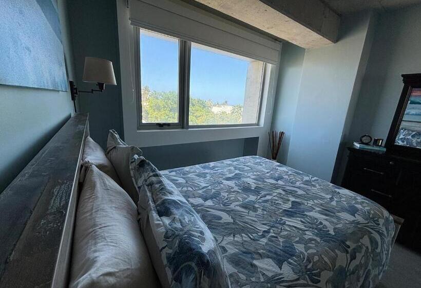 هتل Spacious Loft Sea View By Stay Here Pr