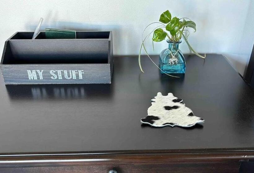 هتل Spacious Loft Sea View By Stay Here Pr