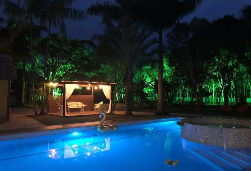 Retkeilymaja Pousada Jardim Boêmio